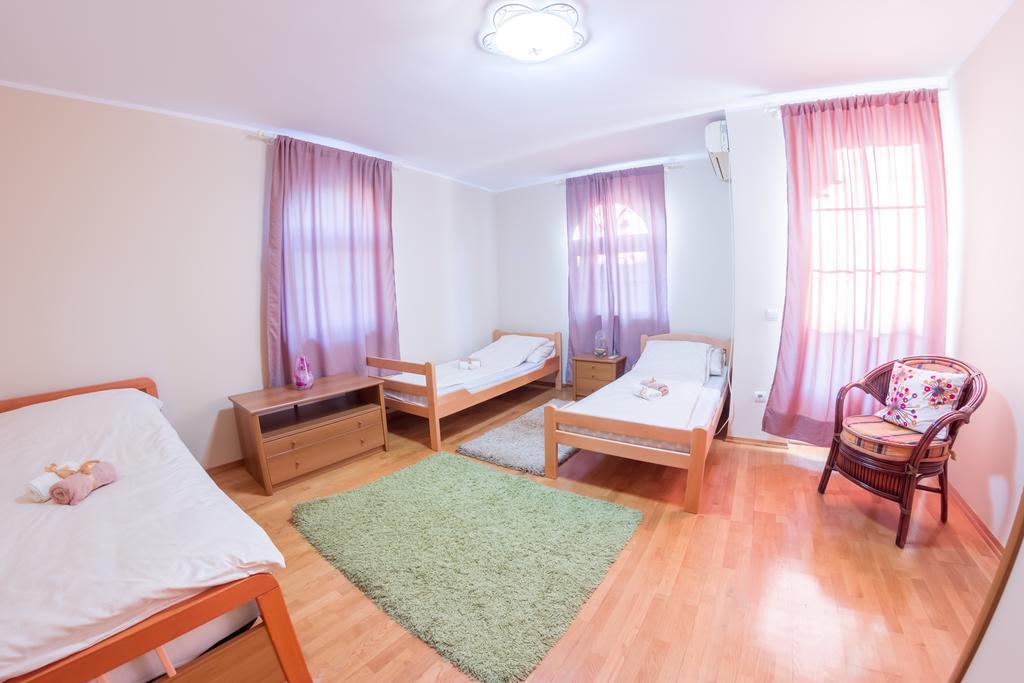 Villa Ami Novi Sad Exterior photo